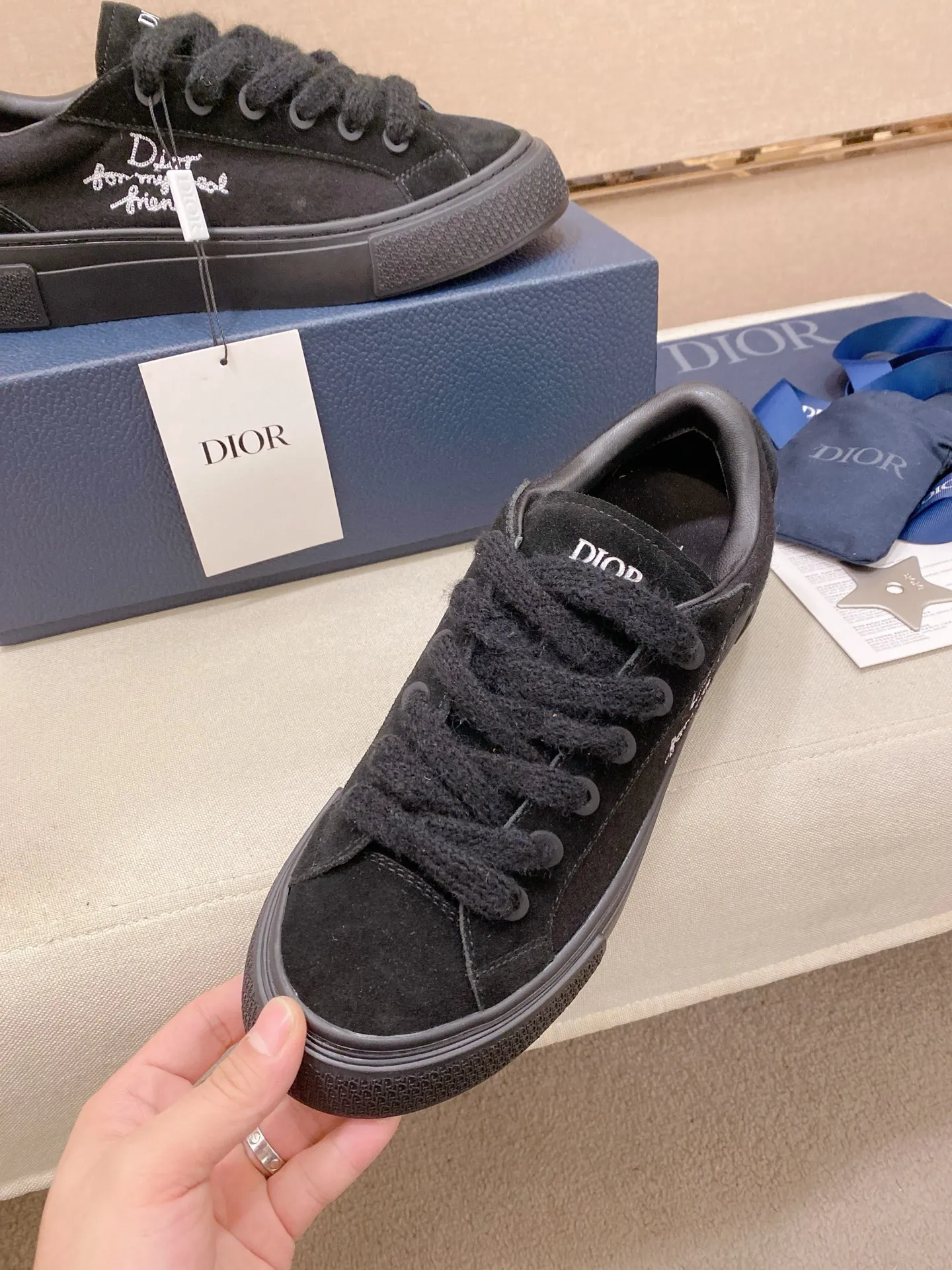 Factory price: 300 Men's shoes 💰[Dior·Dior] Top 🔍Couple style 💏🔍New casual sports style couple shoes, new four-season design, perfect workmanship, lace-up lazy style to create cabinet quality, upper: imported first-layer cowhide, sheepskin lining is soft and comfortable, ultra-light TPU wear-resistant outsole, simple, versatile fashion men's shoes, excellent color code number 35--44
